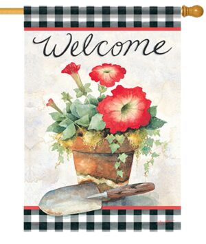 Pretty Petunia House Flag